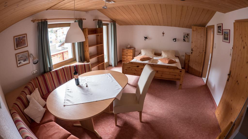 Haus Arnika Hotel Nauders Buitenkant foto