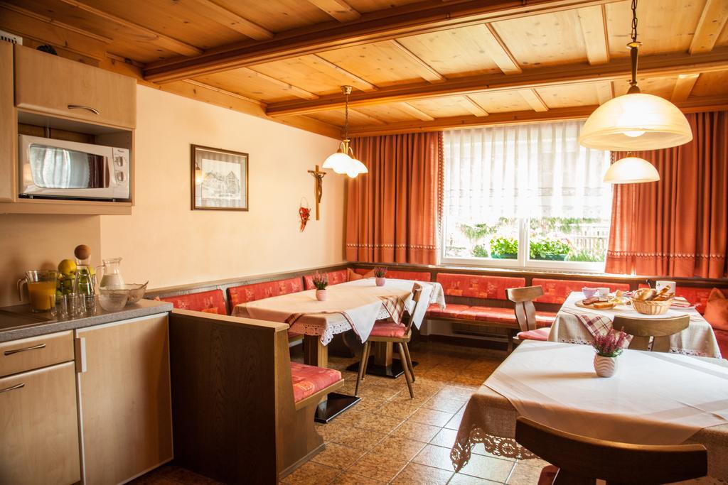 Haus Arnika Hotel Nauders Buitenkant foto